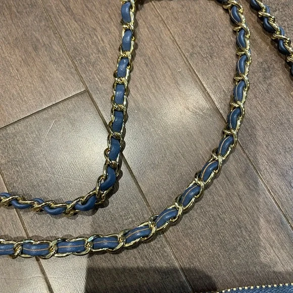 Small Bag - Picture 2 of 5